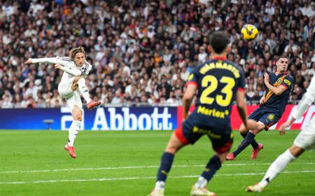 Ancelotti: “Modric tiene que seguir hasta que él quiera”