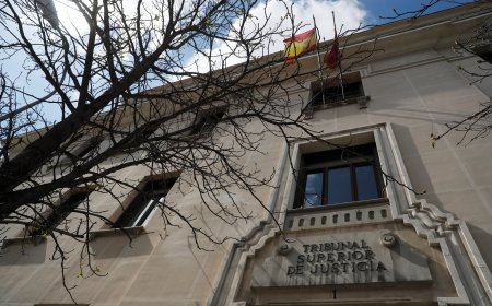 Incapacidad absoluta para una mujer con una enfermedad autoinmune que le causa incontinencia fecal