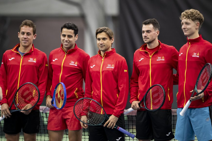 Sin Alcaraz ni la vieja guardia, España se aferra a sus secundarios en la Copa Davis
