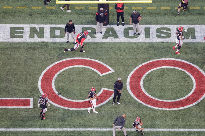 La NFL retira el lema “Acabar con el racismo” en la zona de anotación de la Super Bowl