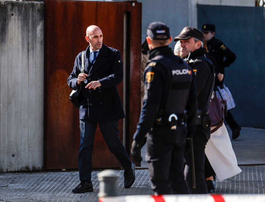 Una docena de testigos apuntan ya a Rubiales en el juicio por las coacciones y el beso “no consentido” a Jenni Hermoso