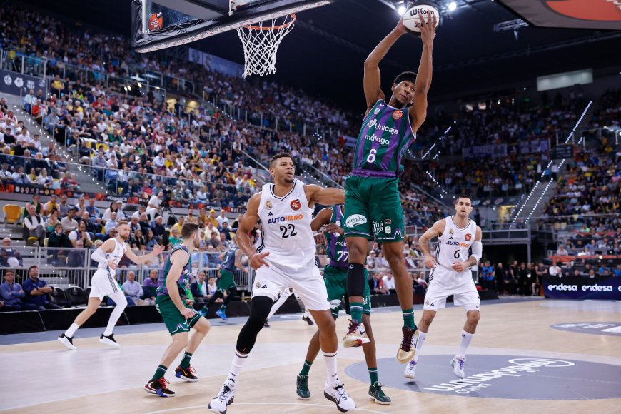 Unicaja - Real Madrid en directo | Final del tercer cuarto: se escapa el Unicaja