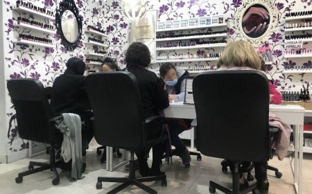 Roba a la anciana que cuidaba 27.700 euros en zapatillas, manicura y taxis, pero se libra del delito de estafa