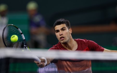 Alcaraz imparte una clase de volea ante Shapovalov