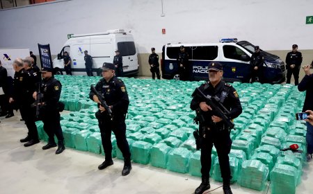 Detenida la pareja que iba a recibir el mayor alijo de cocaína incautado en España relacionado con la trama del policía que colaboraba con narcos