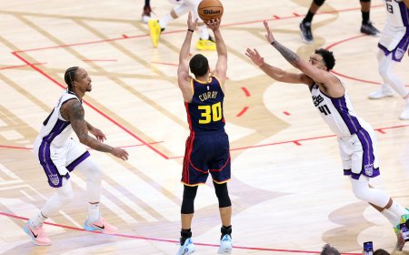 Stephen Curry se convierte en el primer jugador en alcanzar los 4.000 triples en la NBA