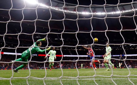 Atlético de Madrid - Barcelona en directo | Ferran empata el partido de cabeza