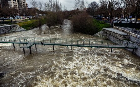 ¿Por qué Madrid no ha mandado alerta pese al peligro de desbordamiento del Manzanares?