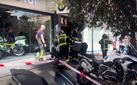 Muere una mujer de 30 años al quedar atrapada en el incendio de una casa en el distrito Salamanca