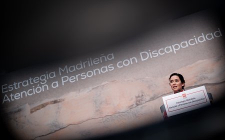 Madrid, única región sin ley de igualdad, no logra poner en marcha el programa de Ayuso contra la discriminación por género