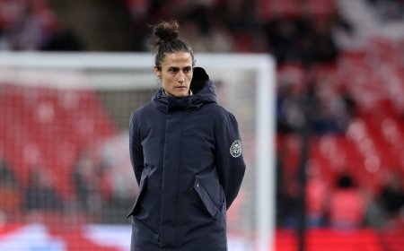 Montse Tomé vuelve a convocar a Esther González con la selección un año después