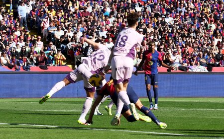 Barcelona - Girona en directo | Lewandowski amplía la ventaja del Barça tras una buena contra