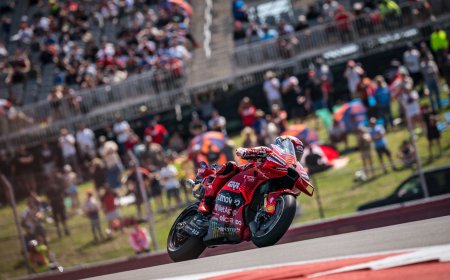 Marc Márquez se cae, vence Bagnaia y Álex lidera el Mundial