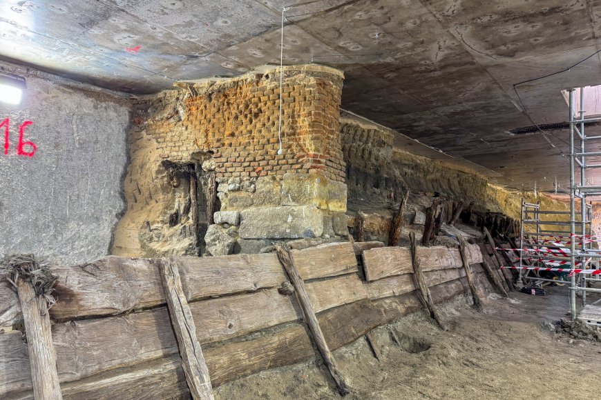 Las obras en la línea 11 del metro desvelan los restos arqueológicos del Real Canal del Manzanares