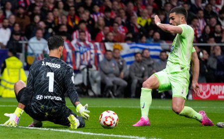 Atlético - Barcelona en directo | La segunda parte decide el segundo finalista de la Copa