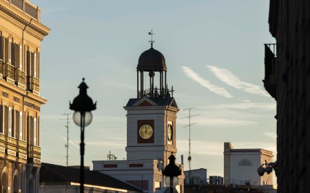 A las dos no fueron las tres