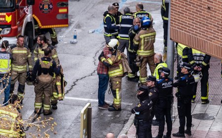 La vuelta al parque de los bomberos de Alcorcón tras perder a dos compañeros en segundos: “Eran chicos extraordinarios”