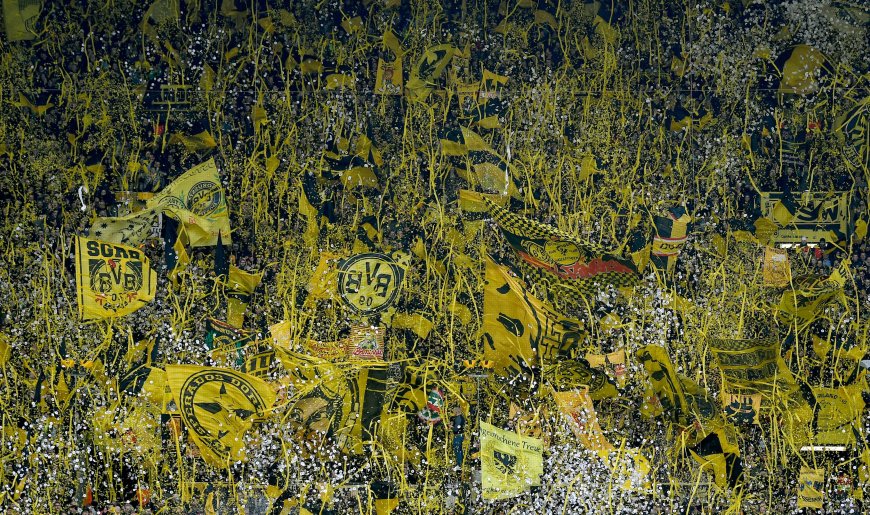 El Barcelona de Flick tiene un objetivo: silenciar el Muro Amarillo del Borussia Dortmund, la grada en la que nadie se sienta y todos cantan