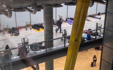 Pobres, desempleados o enfermos: sin rastro de solicitantes de asilo en el aeropuerto de Barajas