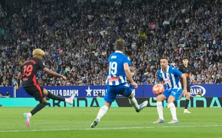 Título y derbi llevan la firma de Lamine: el Barcelona se corona campeón de Liga