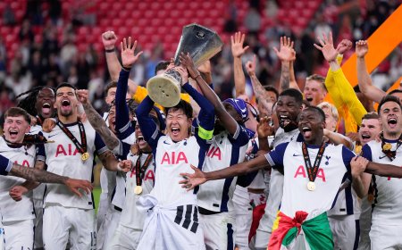El Tottenham salva el año al ganar la Liga Europa en un partido infame