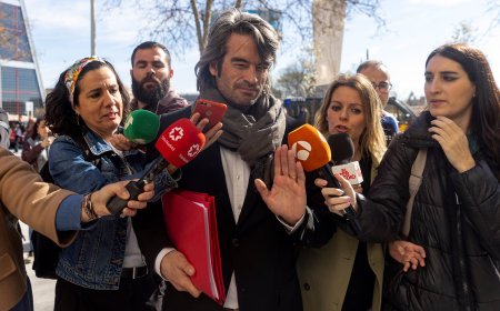 Un juzgado imputa por primera vez a dos ex altos cargos de Ayuso, autores del protocolo de triaje en las residencias
