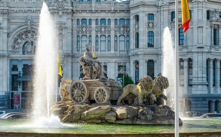 La Cibeles suspende el examen del tiempo y estará cubierta para su restauración entre junio y octubre de 2026