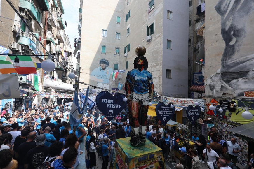 Nápoles, año I después de Maradona