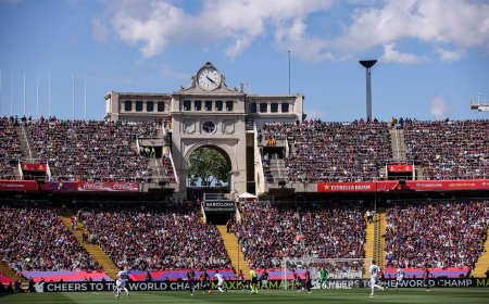 La generación Montjuic: cómo los éxitos del equipo de Flick y Lamine han animado y ayudado a crecer a la masa social barcelonista