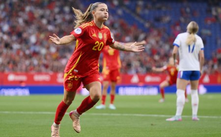España - Inglaterra en directo | Claudia Pina remonta el partido con un doblete