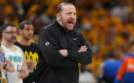 Los Knicks despiden a su entrenador, Tom Thibodeau, tras perder la final del Este de la NBA