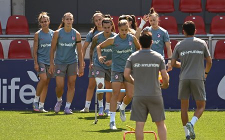Barcelona - Atlético en directo | Engen entra por Mapi León en el once del Barça