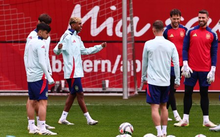 Portugal - España, la final de la UEFA Nations League en directo | Mingueza y Fabián, las novedades en el once de España