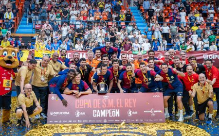 El Barcelona de balonmano supera al Ademar León (25-34) y conquista su duodécima Copa del Rey consecutiva