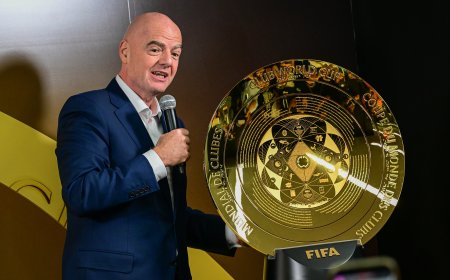 Mundialito: el fútbol contra sí mismo