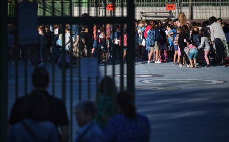 Los 205 aires acondicionados para las aulas que la Comunidad de Madrid licitó en abril siguen sin llegar