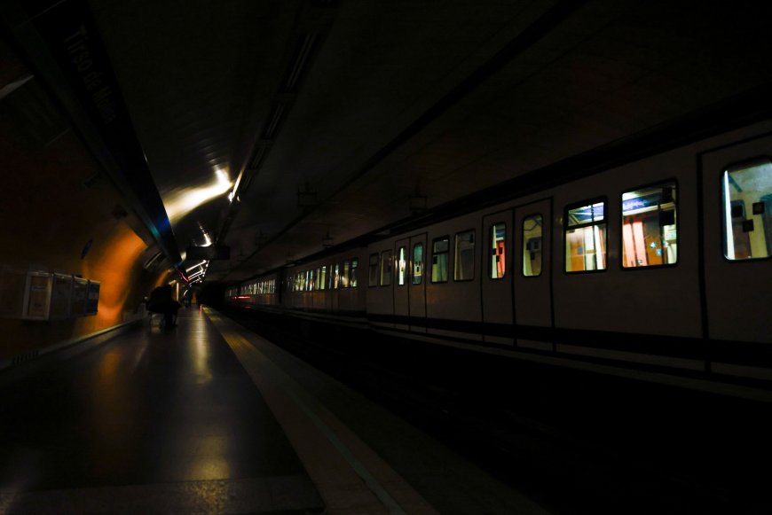 Metro de Madrid alerta de que el apagón supuso un riesgo directo para la integridad de los 150.000 pasajeros desalojados ese día