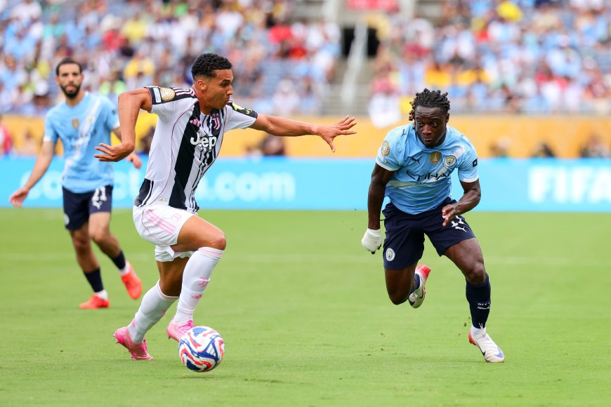 Un imparable Doku lidera la paliza del City a la Juventus
