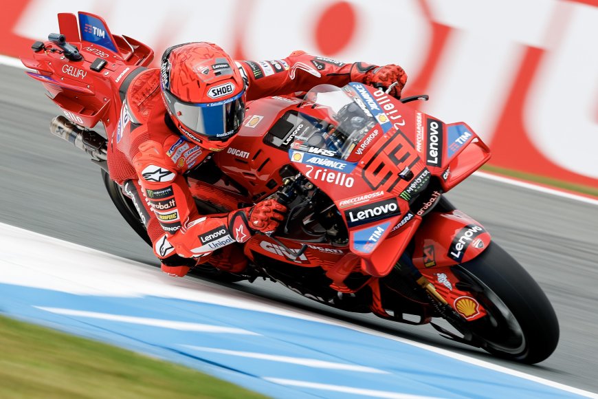 Dos caídas de Marc Márquez dan la razón a Ducati, que quiere proteger a su nuevo emblema dentro y fuera de la pista