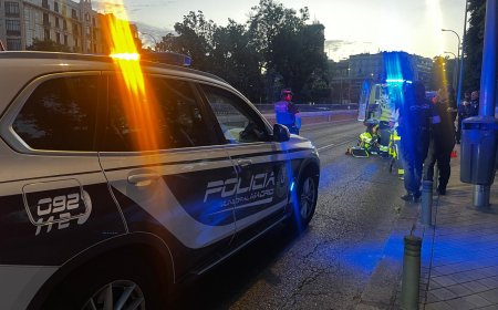 Un hombre es atropellado en la calle Alcalá por un motorista que se ha dado a la fuga