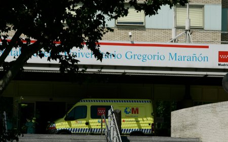 Más de 30 horas esperando una cama en las  urgencias del hospital Gregorio Marañón: “Si me voy, dirán que fui irresponsable”