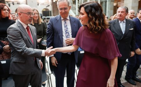 El desahucio de una mujer con tres hijos y víctima de violencia de género lleva al choque total al Ejecutivo de Sánchez y al de Ayuso