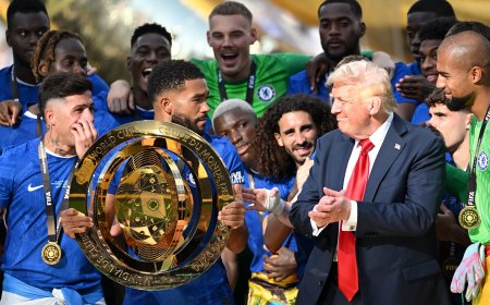 Donald Trump se queda con el trofeo original del Mundial de Clubes después de colarse en la foto de los campeones