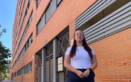 Vecinos de Villa de Vallecas contra el fondo Azora: la jueza decreta que seis de las siete cláusulas de los contratos son abusivas