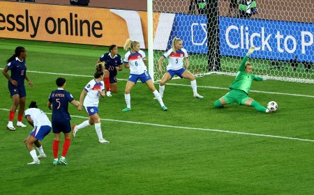 Hannah Hampton, la portera de Inglaterra con problemas de visión que empezó como delantera en el Villarreal