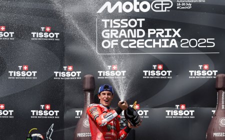 Marc Márquez se impone en el GP de la República Checa y avanza imparable hacia su noveno título