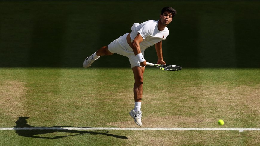 Jannik Sinner - Carlos Alcaraz, la final de Wimbledon en directo | Alcaraz rompe el servicio de Sinner e iguala el set (4-4)