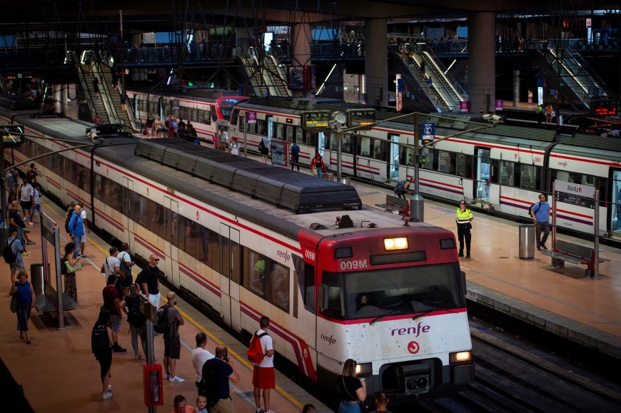 Cortes en la C-4 y la C-4 de Cercanías Madrid: Adif cierra 42 días el túnel de Sol