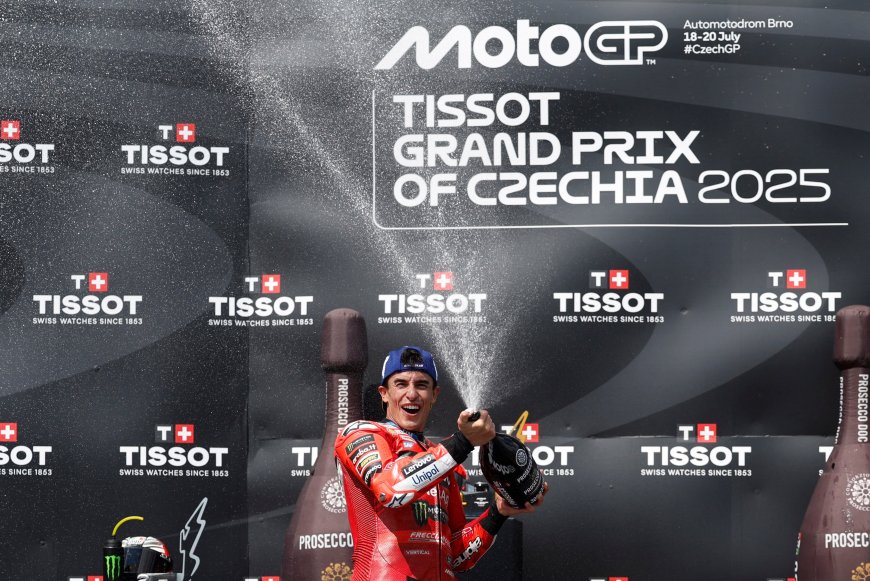 Marc Márquez se impone en el GP de la República Checa y avanza imparable hacia su noveno título