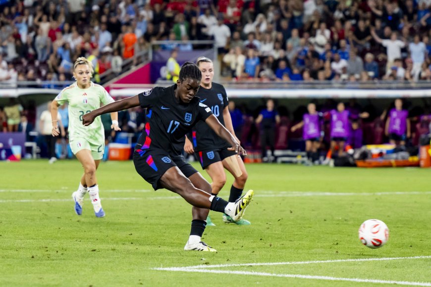 Michelle Agyemang, de recogepelotas en Wembley a salvadora de Inglaterra